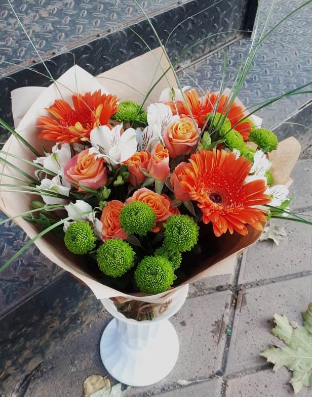 Букет цветов из: Герберы, Хризантемы, Альстромерии и Розы в Пильне