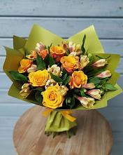 Букет цветов из:  Альстромерии и Розы в Пильне