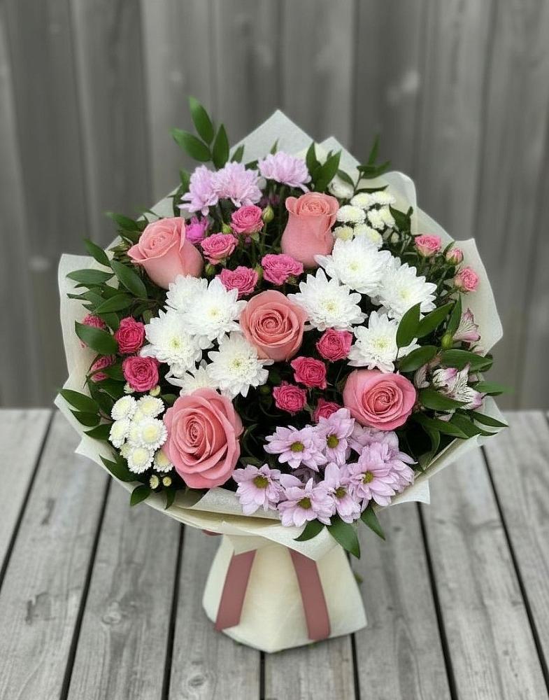 Букет цветов из: Альстромерии, Гвоздики, Розы и Хризантемы в Пильне