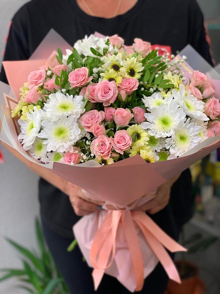 Букет цветов из: Розы и Хризантемы в Пильне