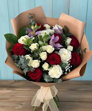 Букет цветов из:  Розы и Альстромерии в Пильне
