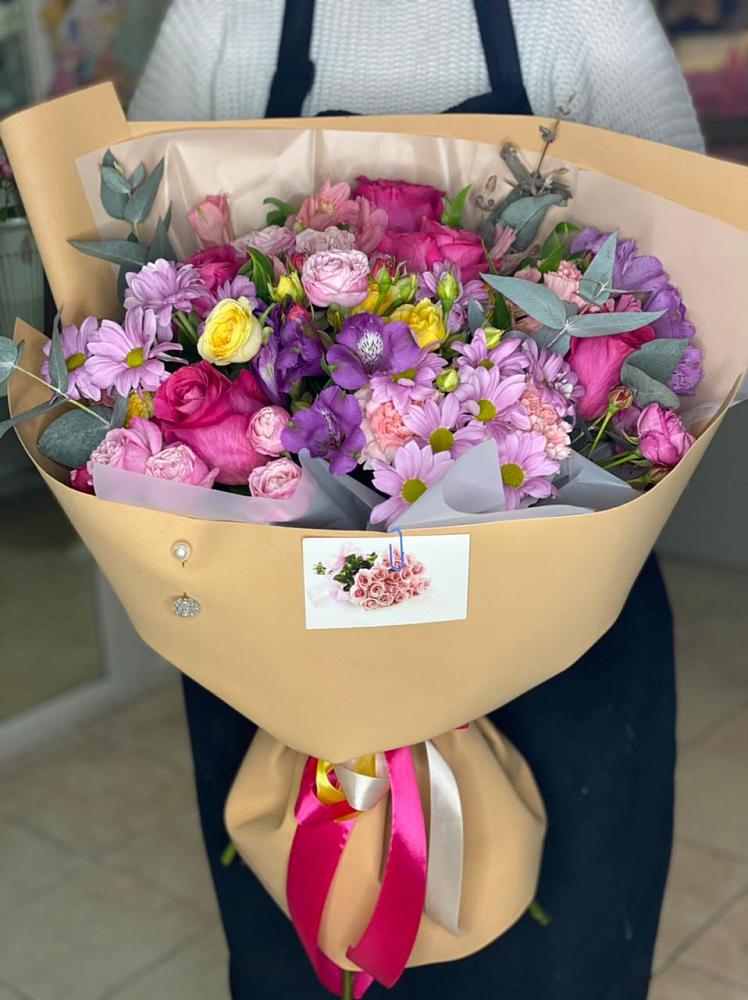 Букет цветов из: Хризантемы, Гвоздики и Альстромерии в Пильне