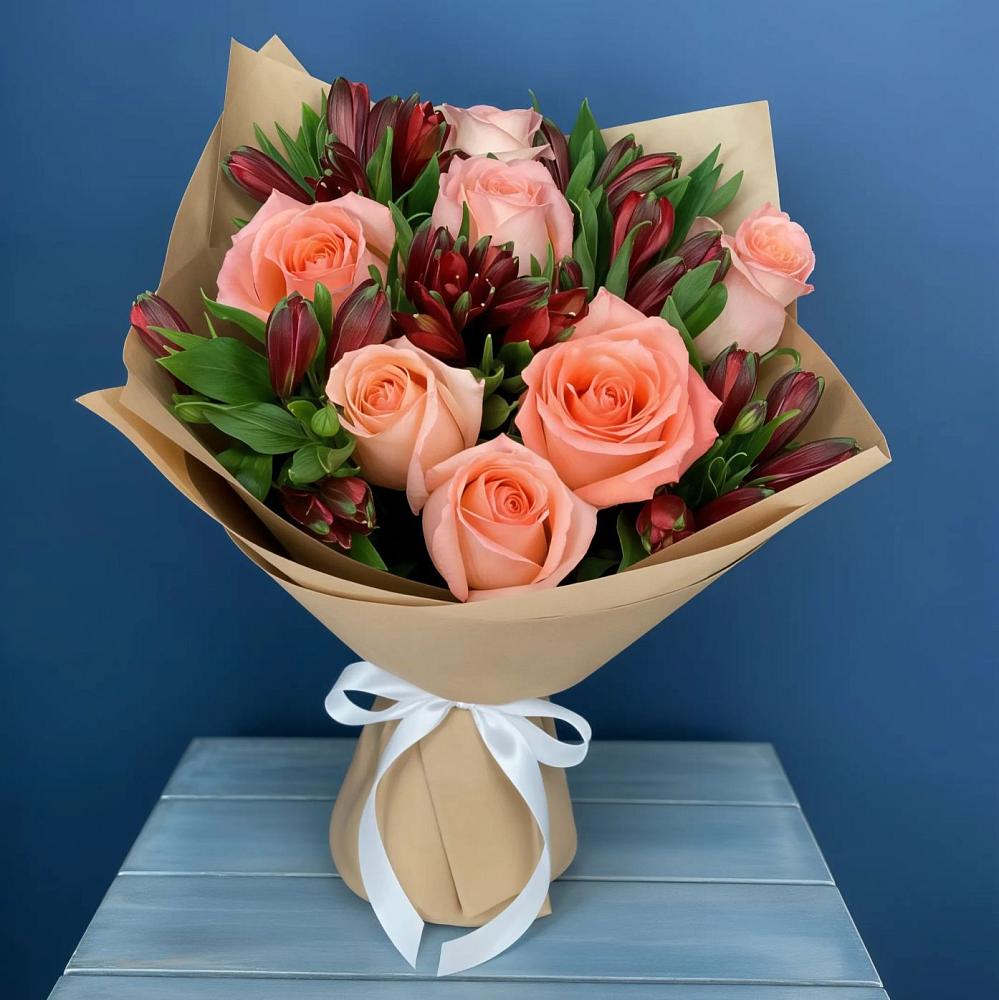 Букет цветов из: Розы и Альстромерии в Пильне