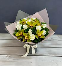 Букет цветов из:  Орхидеи и Розы в Пильне