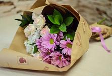 Букет цветов из:  Розы и Хризантемы #REPLACE_PRED# Пильне