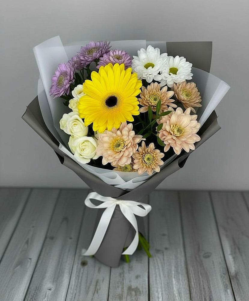 Букет цветов из: Розы, Герберы и Хризантемы в Пильне