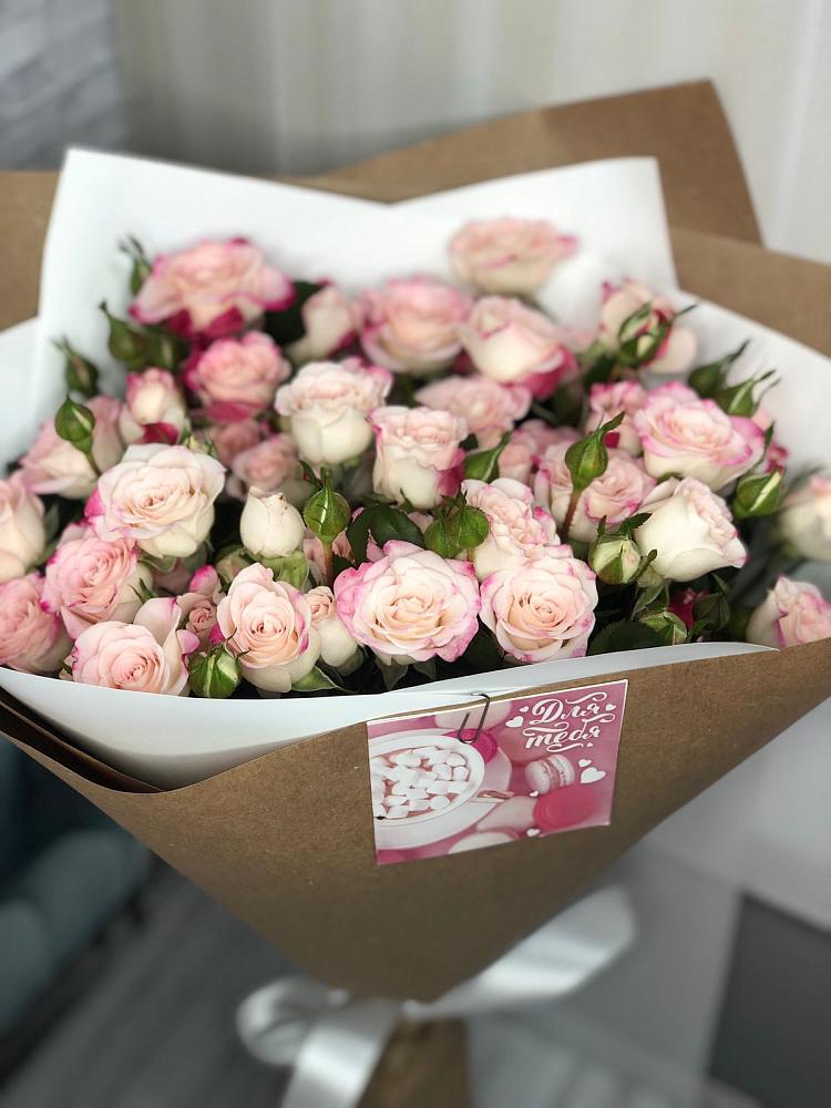 Букет цветов из: Розы в Пильне