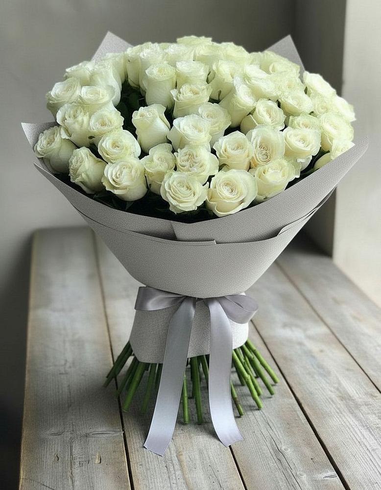 Букет 35 Белых роз в Пильне