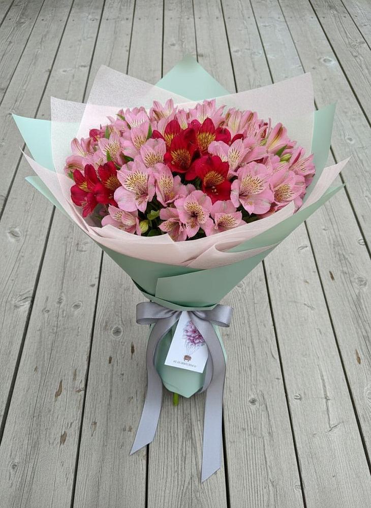 Букет цветов из: Альстромерии в Пильне