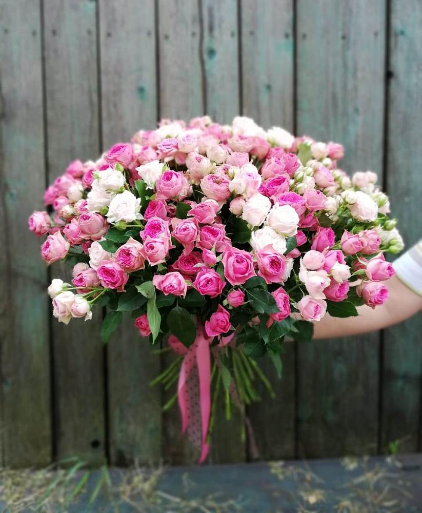 Букет Розовые кустовые розы Натали и Лав Лидия в Пильне