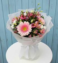 Букет цветов из:  Герберы, Альстромерии и Лизиантусы в Пильне