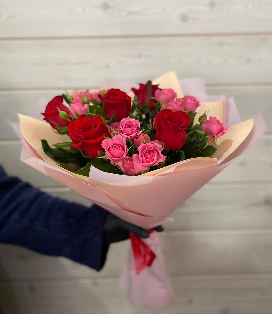 Букет цветов из: Розы в Пильне