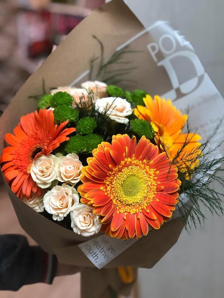 Букет цветов из: Герберы, Хризантемы и Розы в Пильне
