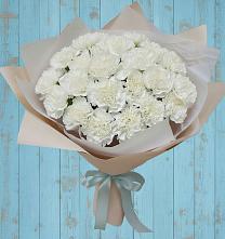 Букет цветов из:  Гвоздики в Пильне