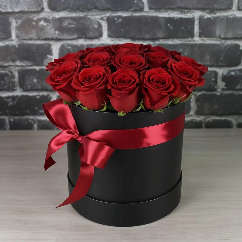 Цветочная композиция из Розы в шляпной коробке в Пильне