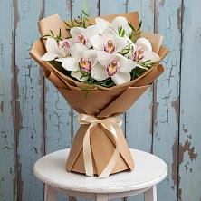 Букет цветов из:  Орхидеи и Розы в Пильне